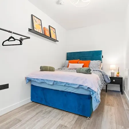 2 Bedr 2 Bath Balcony Lux Digbeth Roof Gardn